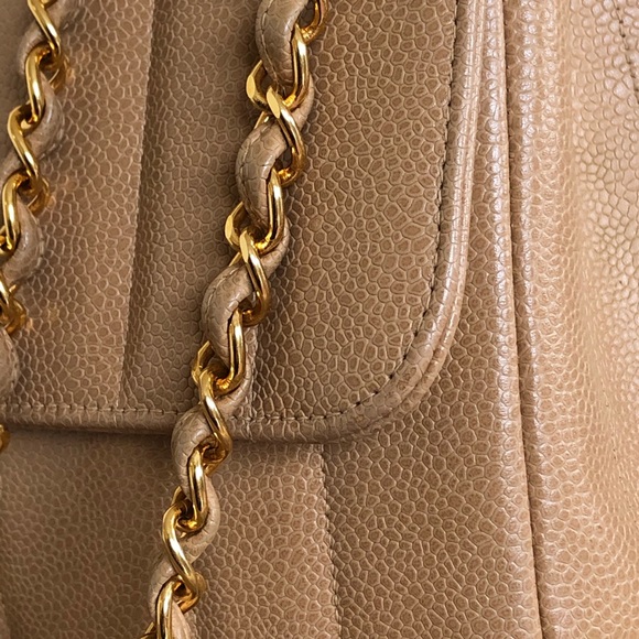 CHANEL vintage caviar beige medium flap bag - Picture 13 of 16